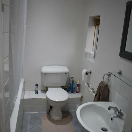 From Гостьовий будинок